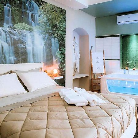 Le Coccole Luxury Suite Sannicandro di Bari Bagian luar foto