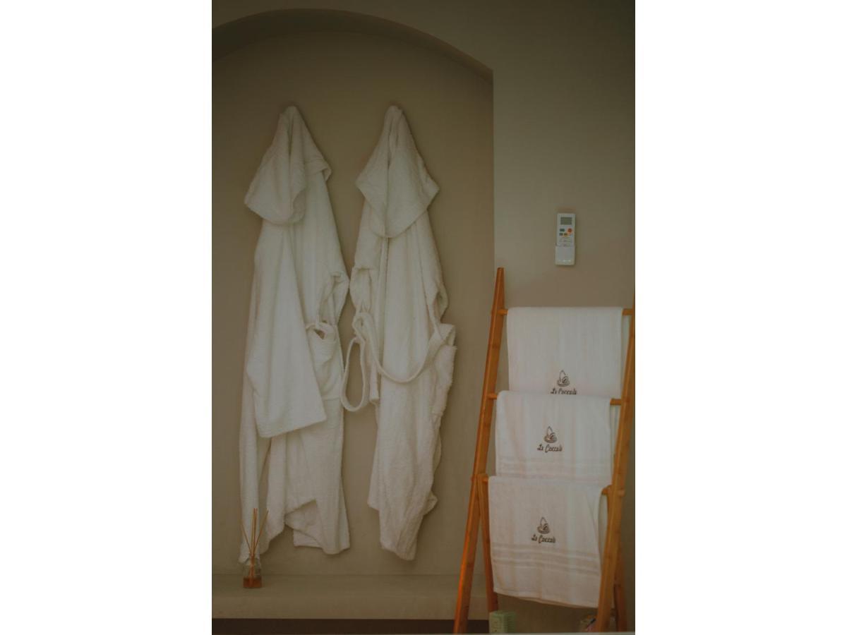 Le Coccole Luxury Suite Sannicandro di Bari Bagian luar foto